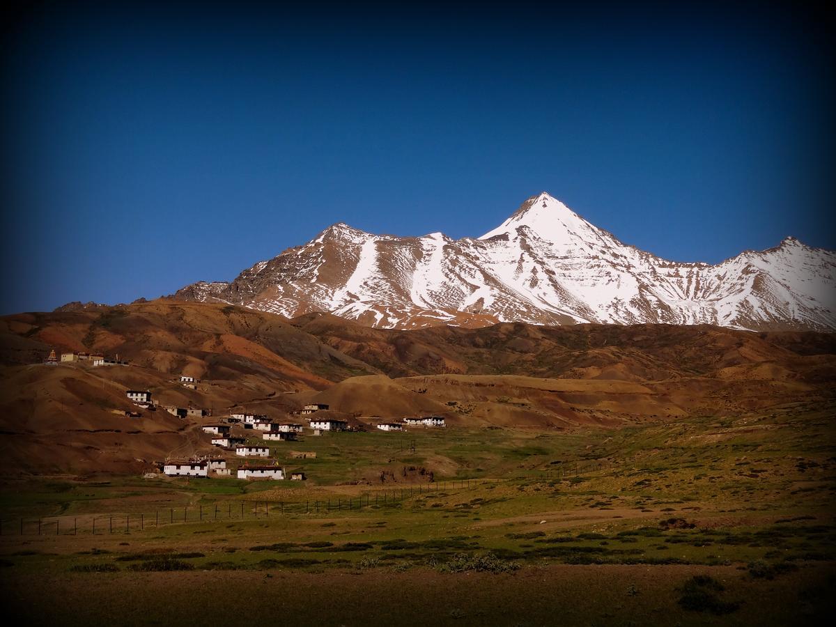 Hotel Deyzor Kaza Esterno foto