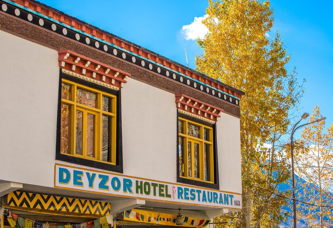 Hotel Deyzor Kaza Esterno foto