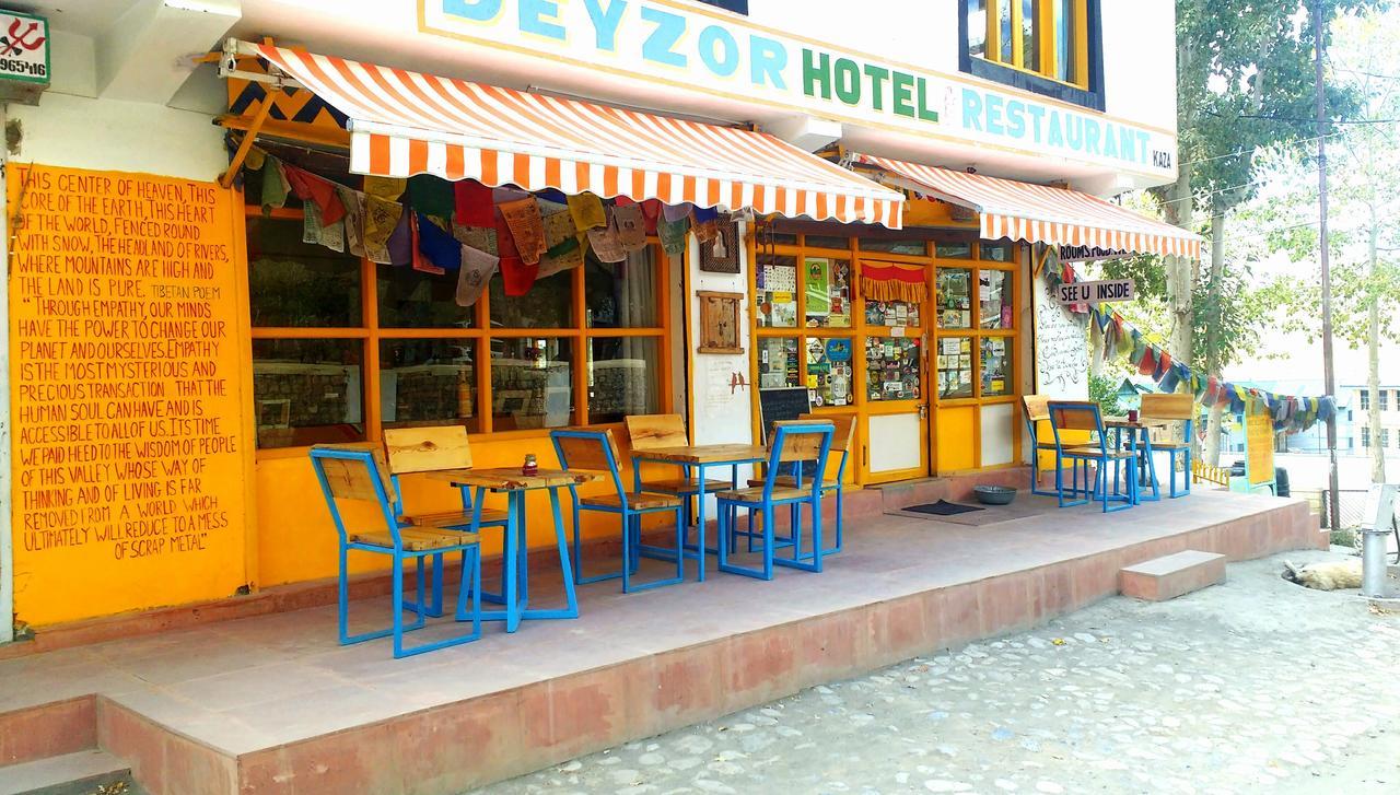 Hotel Deyzor Kaza Esterno foto